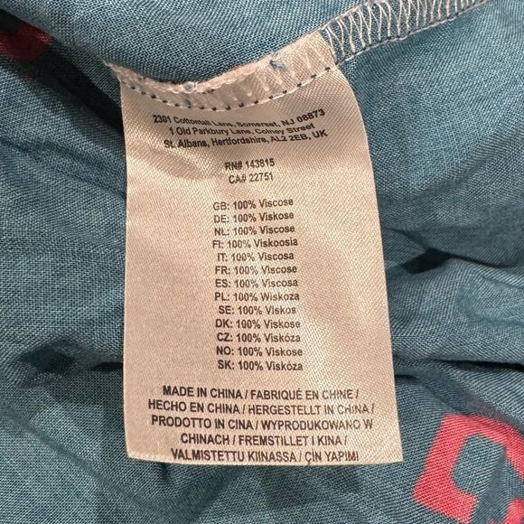 FOCO MLB Navy Cleveland Indians All Over Logos Button-Up Shirt Women’s Medium - Picture 3 of 3